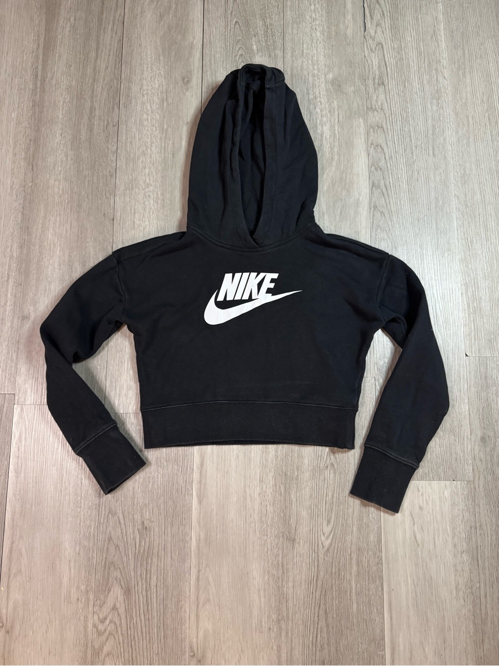 Nike Girls Black Cropped Standard Fit Fleece Pullover Hoodie White Logo Size M.